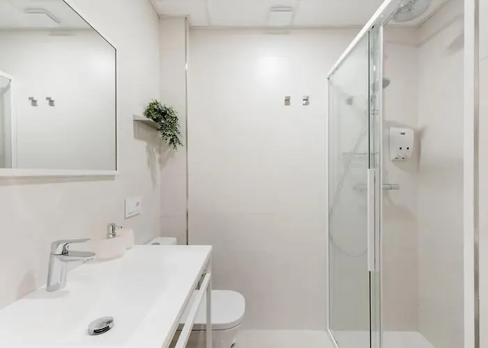 Atico C/ Adriano_catedral. Apartment *